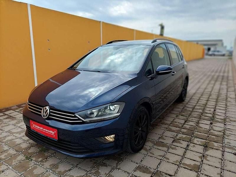 Grau Gebraucht 2015 VW Golf VII Comfortline Limousine | € 8.990 (Superpreis) - Bild 1/4