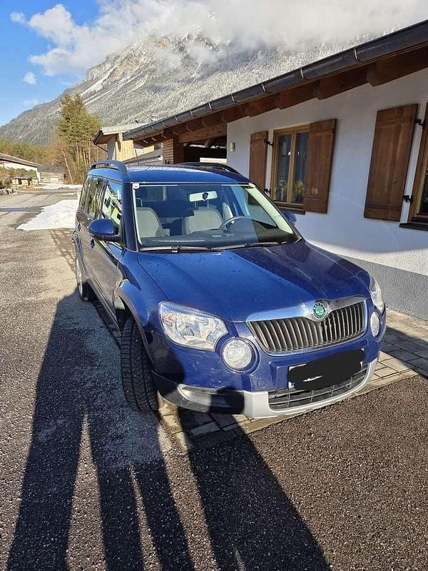 Gebraucht Skoda Yeti Ambition 105 PS (77 kW) 2013 Blau SUV