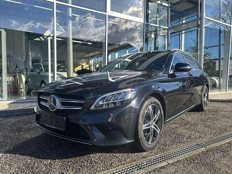 Schwarz Gebraucht 2019 Mercedes C200 Kombi | € 23.990 (Teuer) - Bild 1/4