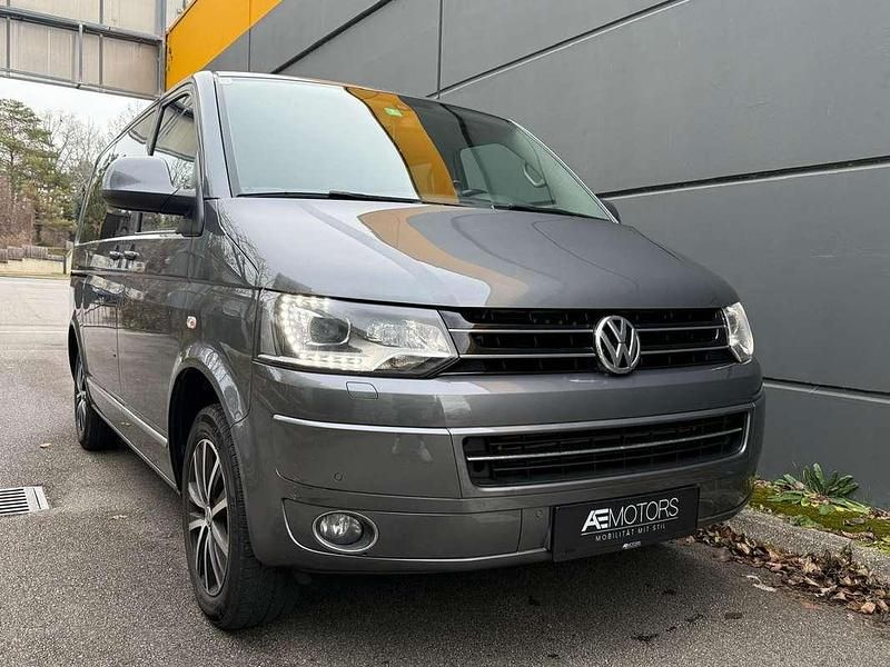Gebraucht VW Multivan Highline 179 PS (131 kW) 2013 Grau Van