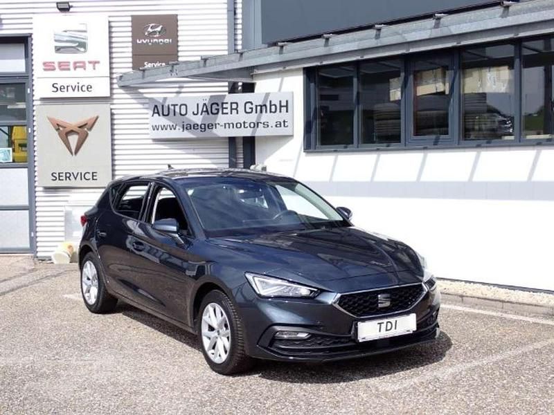 Grau Gebraucht 2022 Seat Leon Style Limousine | € 15.499 (Fairer Preis) - Bild 1/4
