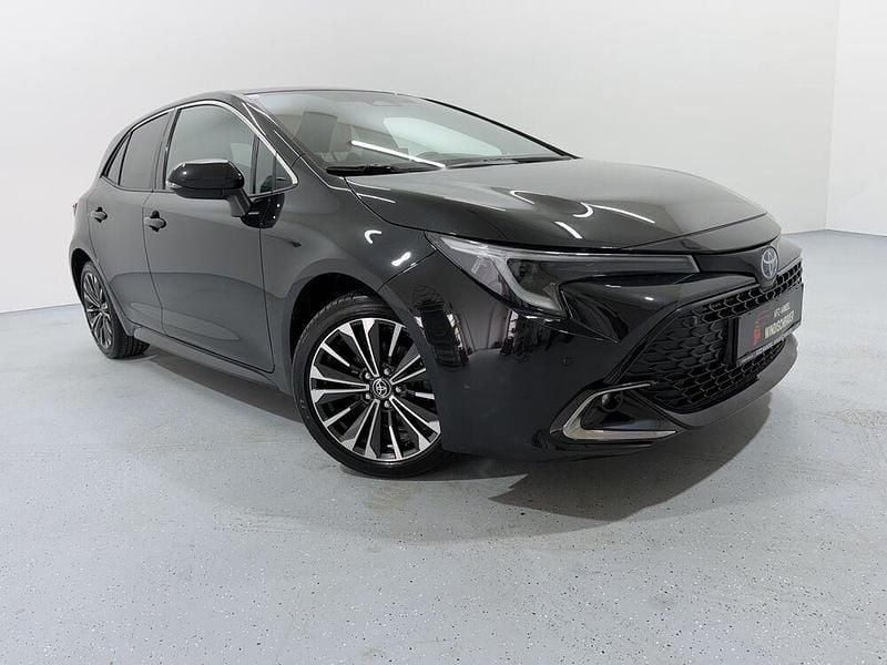 Gebraucht Toyota Corolla Hybrid Active 140 PS (102 kW) 2023 Schwarz Limousine