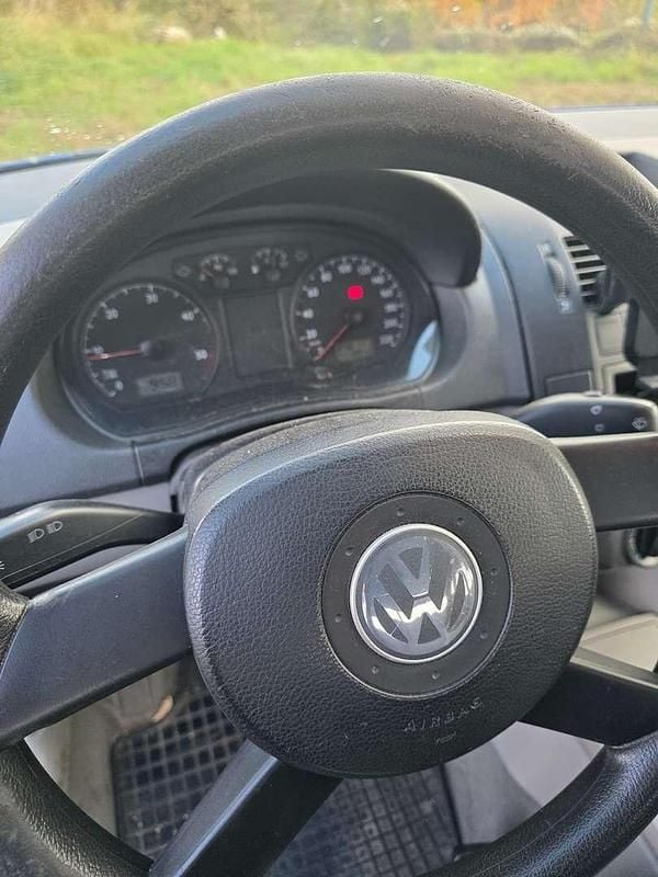 Blau Gebraucht 2004 VW Polo Comfortline Limousine | € 2.500 (Fairer Preis) - Bild 1/4