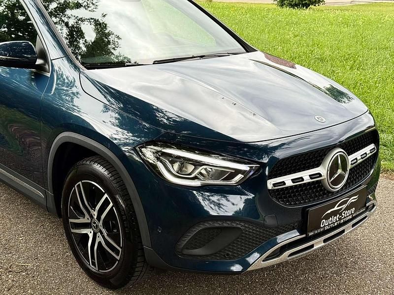 Gebraucht Mercedes GLA220 190 PS (139 kW) 2023 Blau SUV