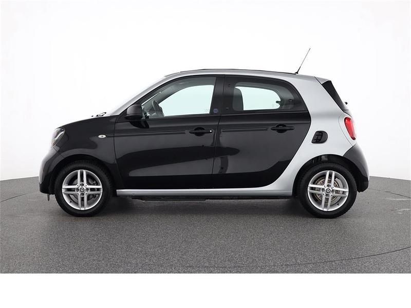 Gebraucht Smart ForFour Electric Drive 60 kW (82 PS) 2021 Schwarz Limousine
