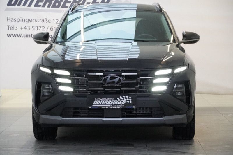 Gebraucht Hyundai Tucson 159 PS (116 kW) 2023 Ecotronic gray SUV