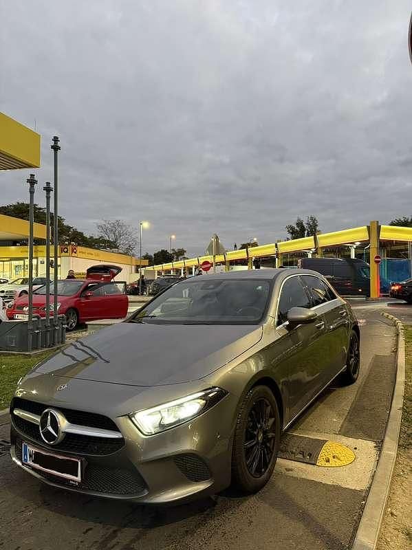 Gebraucht Mercedes A180 116 PS (85 kW) 2018 Limousine