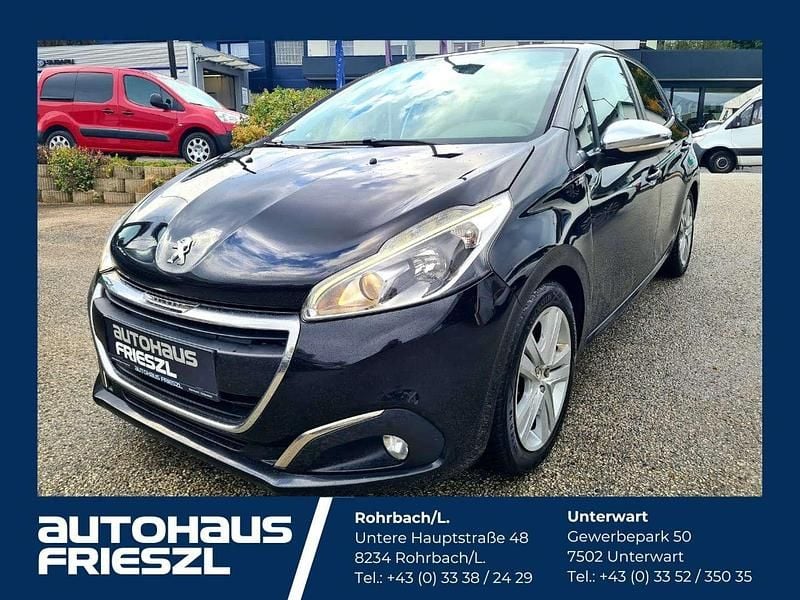 Schwarz Gebraucht 2017 Peugeot 208 Allure Kleinwagen | € 10.900 (Teuer) - Bild 1/4