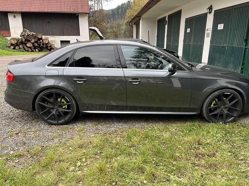 Gebraucht Audi A4 Ambition 177 PS (130 kW) 2015 Limousine