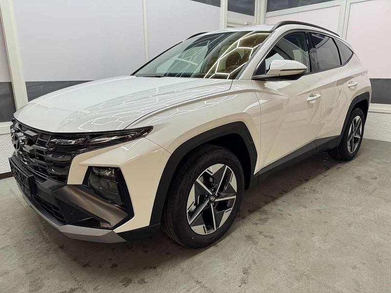 Neu Hyundai Tucson Style 150 PS (110 kW) 2025 Weiß SUV