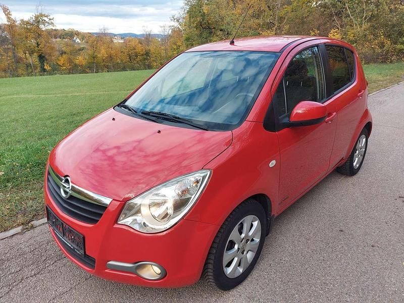 Gebraucht Opel Agila 65 PS (47 kW) 2009 Rot Kleinwagen