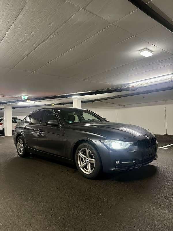 Gebraucht 2012 BMW 316 Limousine | € 12.300 (Etwas zu teuer) - Bild 1/4