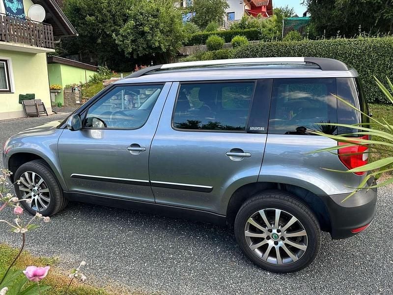 Gebraucht Skoda Yeti Adventure 105 PS (77 kW) 2013 Grau SUV