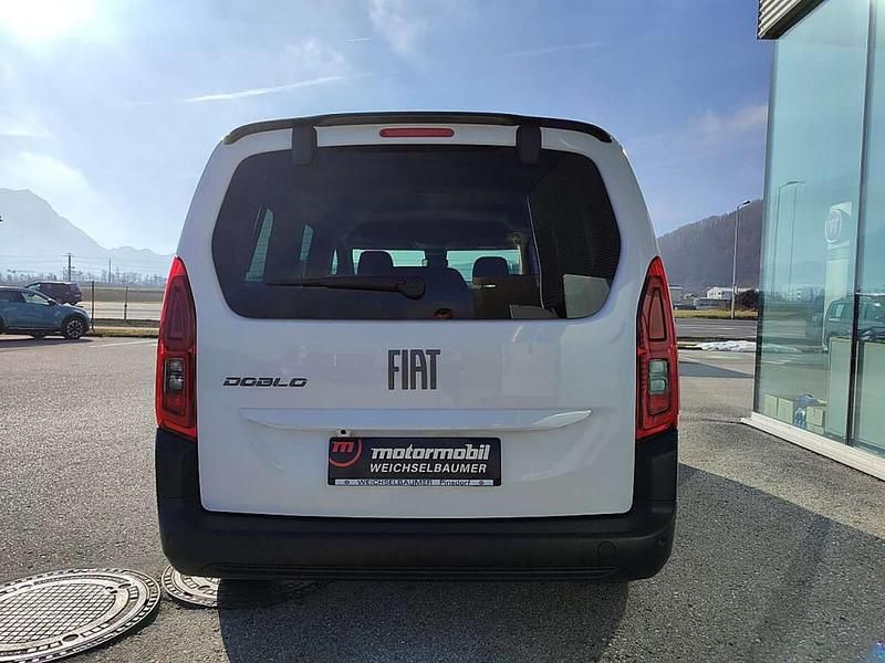 Neu Fiat Doblò S 131 PS (96 kW) 2025 Grün Van / Kleinbus