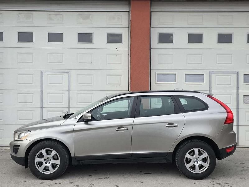 Gebraucht Volvo XC60 Kinetic 163 PS (119 kW) 2011 Grau SUV