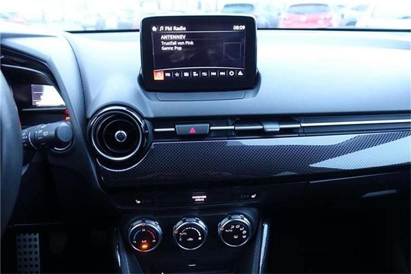 Gebraucht Mazda 2 Takumi-Line 90 PS (66 kW) 2019 Rot Limousine