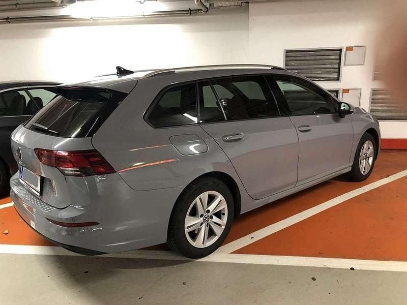 Grau Gebraucht 2021 VW Golf VIII Life Kombi | € 21.500 (Fairer Preis) - Bild 1/3