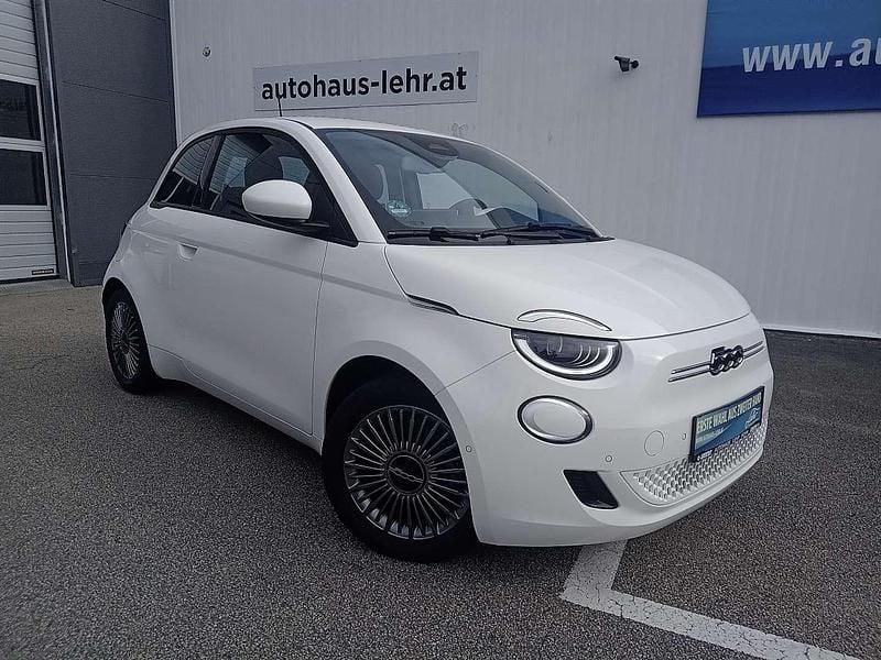 Weiß Gebraucht 2021 Fiat 500e Icon Limousine | € 16.590 (Fairer Preis) - Bild 1/4