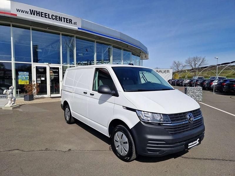 Gebraucht VW Transporter 110 PS (80 kW) 2024 Weiß Van