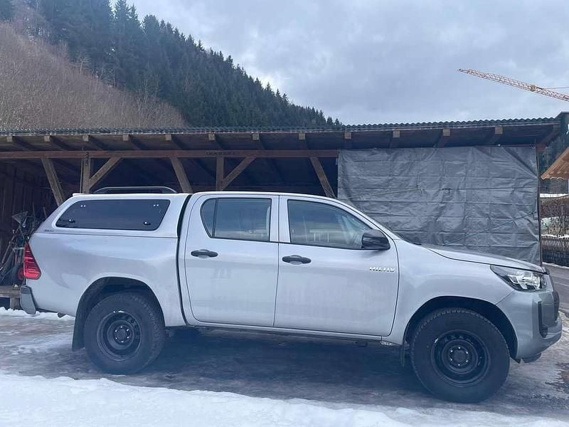 Gebraucht Toyota HiLux 150 PS (110 kW) 2021 Grau Abholung