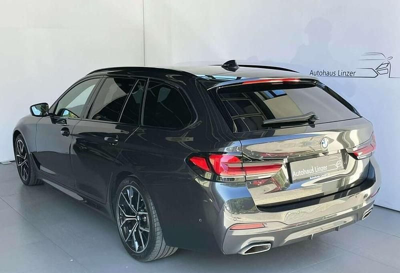 Gebraucht BMW 520 M Sport 190 PS (139 kW) 2022 Grau Kombi
