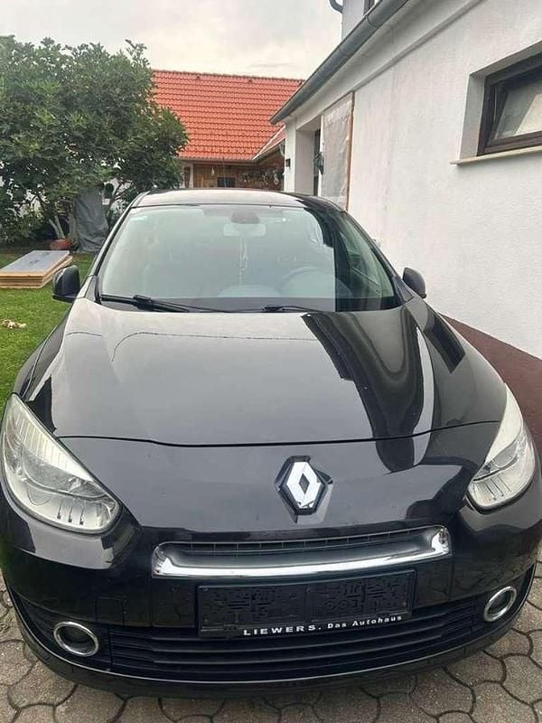 Schwarz Gebraucht 2010 Renault Fluence Limousine | € 5.000 - Bild 1/4