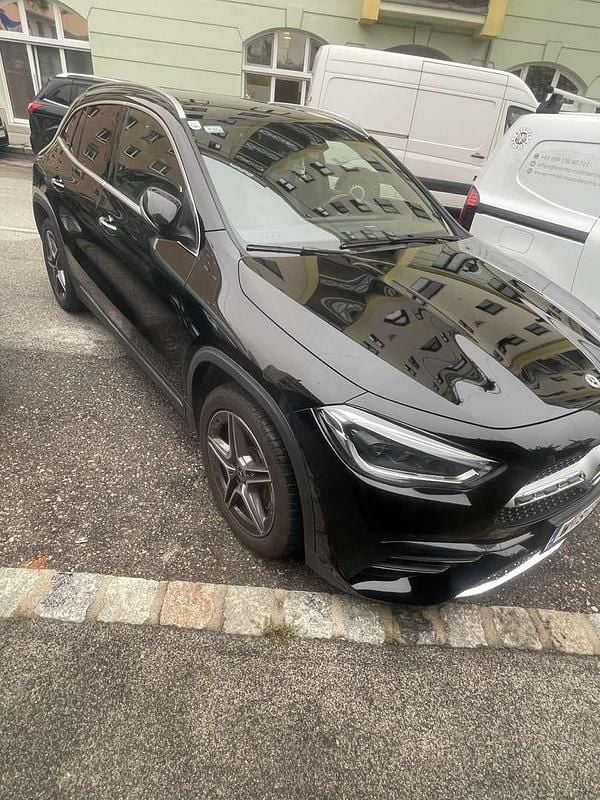 Gebraucht Mercedes GLA250 160 PS (117 kW) 2022 SUV