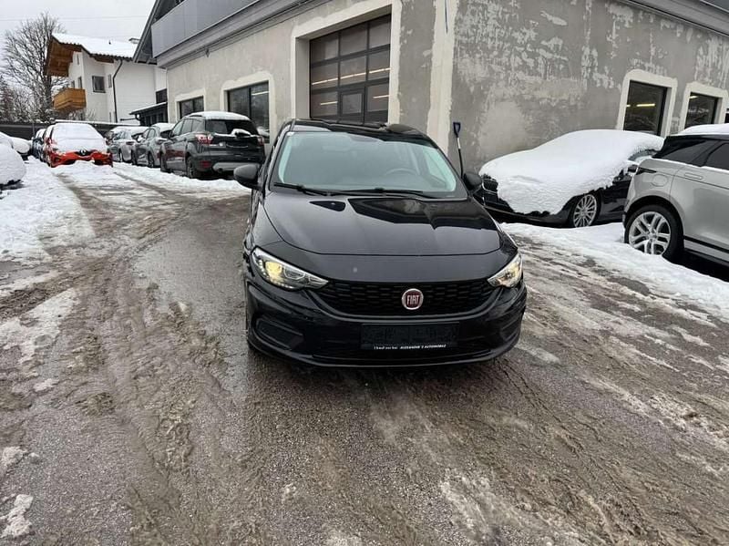 Gebraucht Fiat Tipo Street 95 PS (69 kW) 2019 Schwarz Limousine