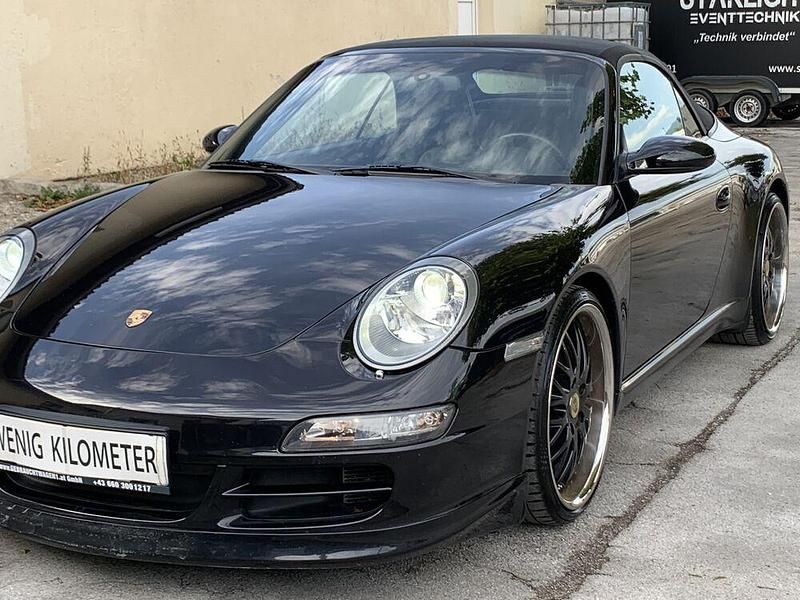 Schwarz Gebraucht 2005 Porsche 911 Carrera Cabriolet Cabrio | € 60.800 - Bild 1/4