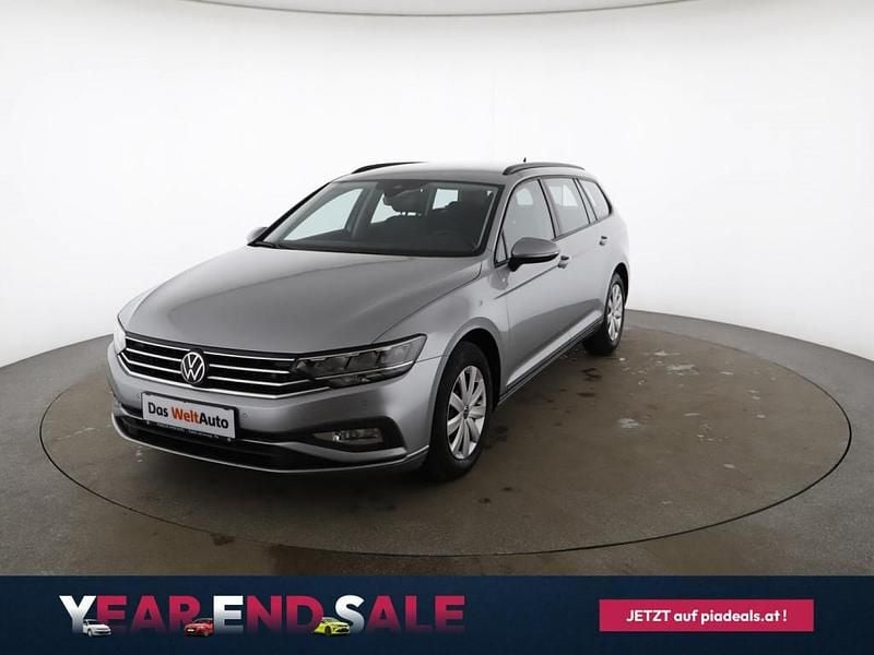 Silber metallic Gebraucht 2021 VW Passat Kombi | € 19.550 (Fairer Preis) - Bild 1/4