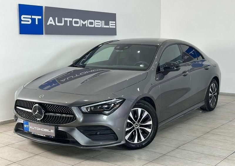 Gebraucht Mercedes CLA200 AMG line 163 PS (119 kW) 2022 Grau Limousine