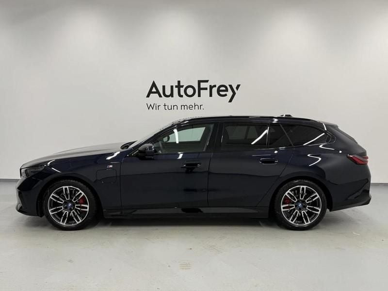 Gebraucht BMW 530e Comfort Edition 190 PS (139 kW) 2025 Schwarz Kombi