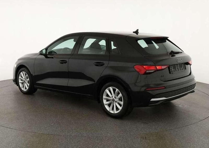 Neu Audi A3 Ambiente 150 PS (110 kW) 2025 Schwarz Limousine