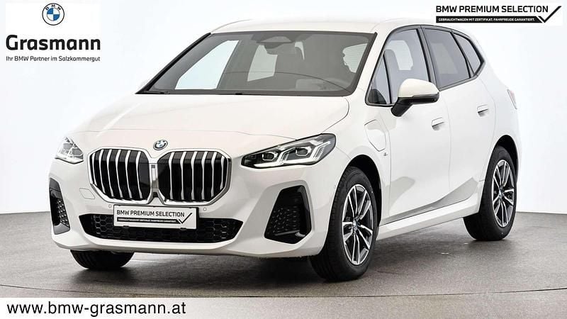 Weiß Gebraucht 2024 BMW 225 Efficient Dynamics Kombi | € 42.380 (Guter Preis) - Bild 1/4