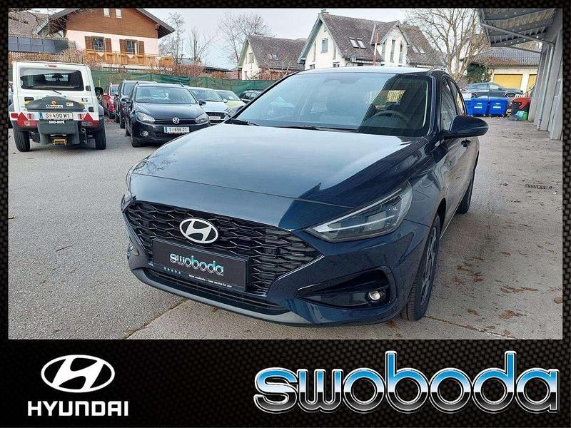 Blau Neu 2025 Hyundai i30 GO! Limousine | € 17.640 (Superpreis) - Bild 1/4