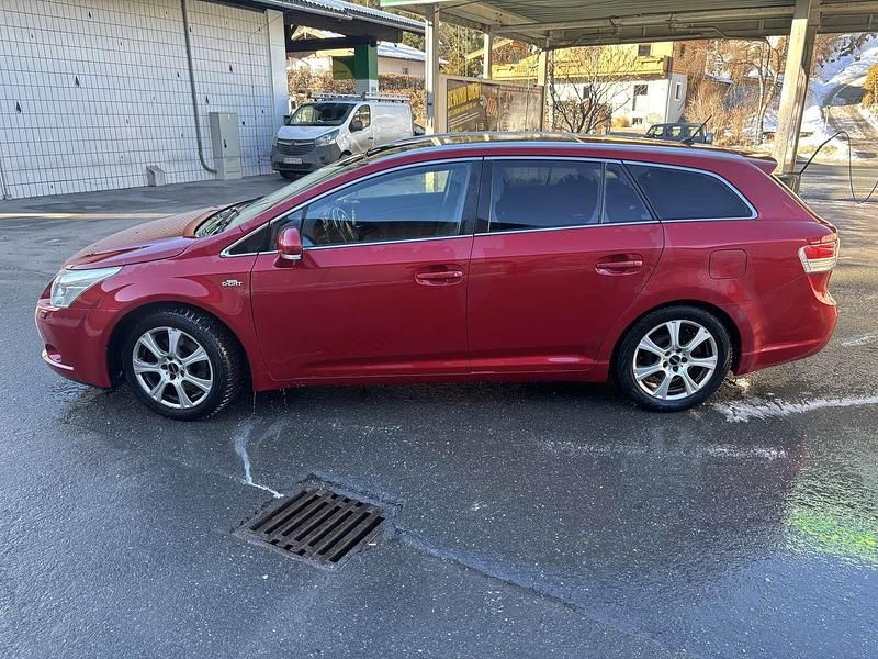Gebraucht Toyota Avensis Premium 177 PS (130 kW) 2009 Kombi