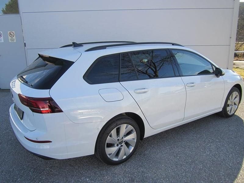 Neu VW Golf VIII Business 115 PS (84 kW) 2026 Weiss  normal Kombi