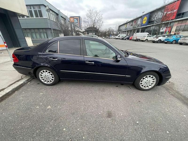 Gebraucht Mercedes E220 Elegance 150 PS (110 kW) 2002 Limousine