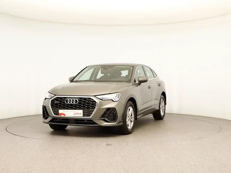 Mittelgrau metallic Gebraucht 2020 Audi Q3 Sportback Ambiente SUV | € 30.990 (Guter Preis) - Bild 1/4