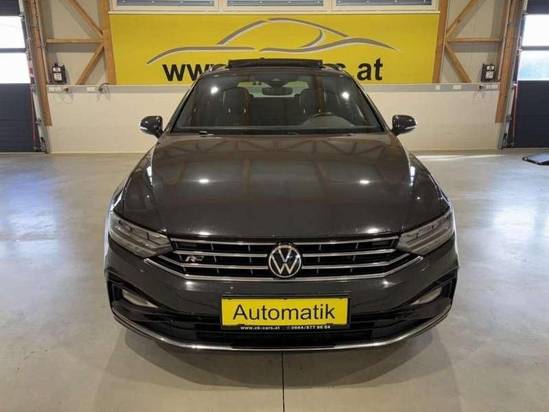 Gebraucht VW Passat R-line 150 PS (110 kW) 2021 Grau Kombi