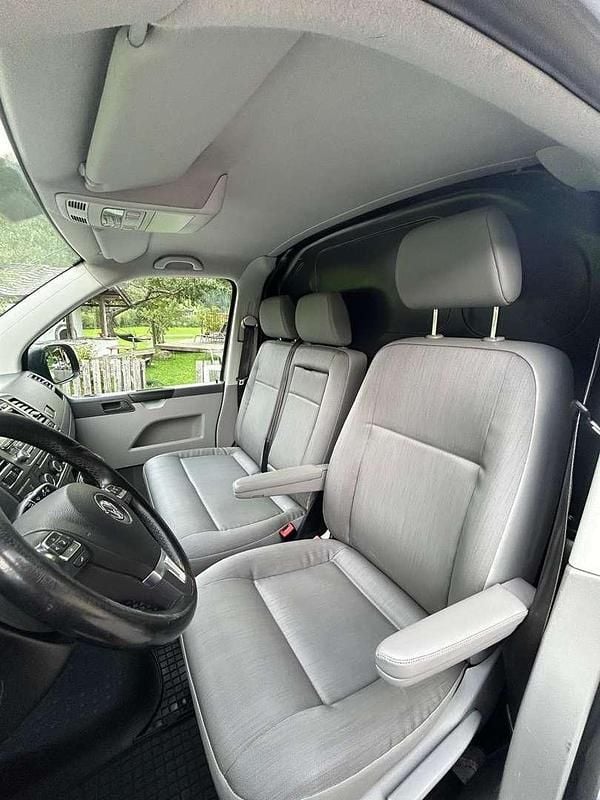 Gebraucht VW T6 140 PS (102 kW) 2015 Silber Van