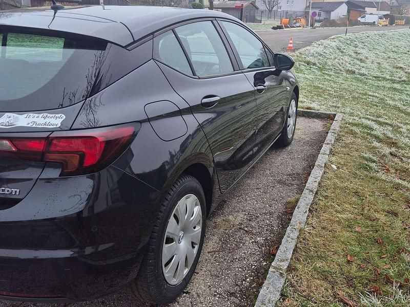 Gebraucht Opel Astra Dynamic 136 PS (100 kW) 2016 Schwarz Limousine