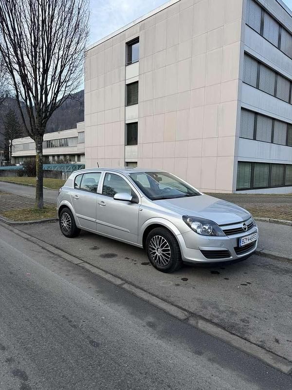 Gebraucht Opel Astra 90 PS (66 kW) 2004 Limousine