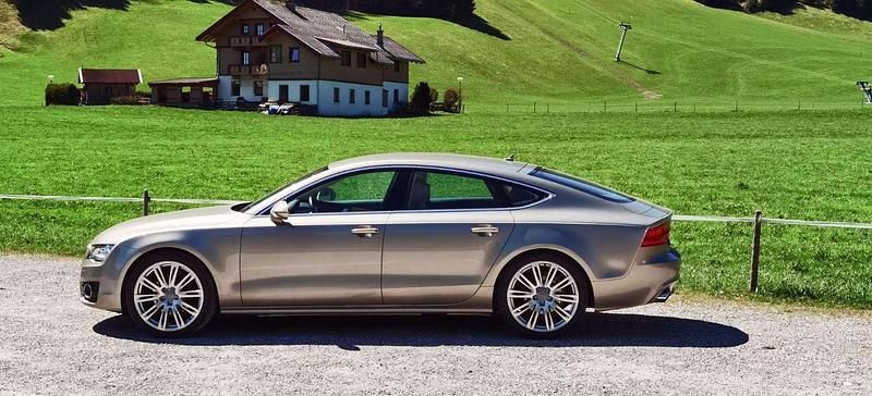 Beige Gebraucht 2012 Audi A7 Sportback Kleinwagen | € 18.000 (Fairer Preis) - Bild 1/4