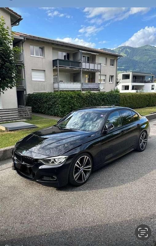 Gebraucht BMW 330 M Sport 258 PS (189 kW) 2012 Schwarz Limousine