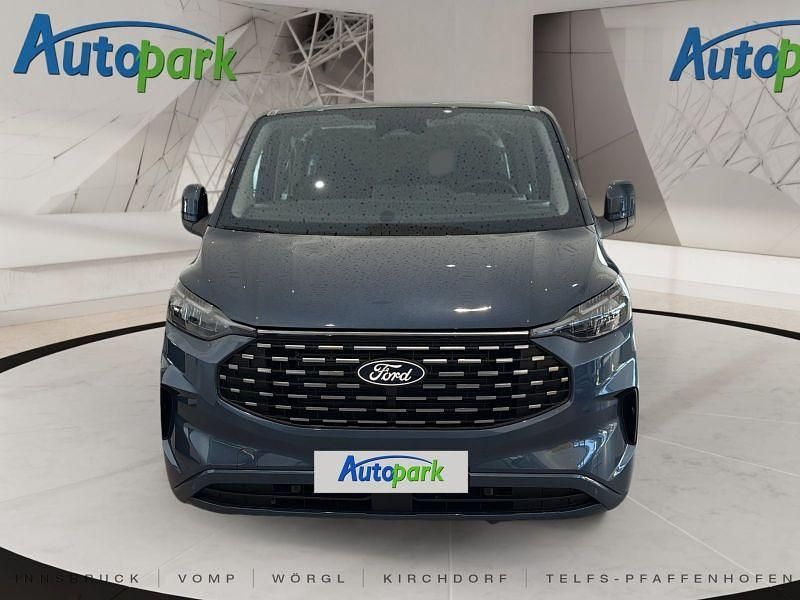 Neu Ford Tourneo Limited 136 PS (100 kW) 2025 Van / Kleinbus