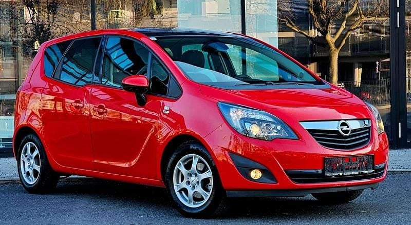 Gebraucht Opel Meriva Color Edition 120 PS (88 kW) 2012 Rot Van / Kleinbus
