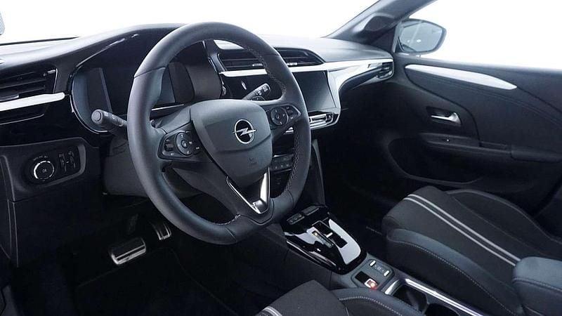 Gebraucht Opel Corsa 101 PS (74 kW) 2025 Kardio rot Limousine