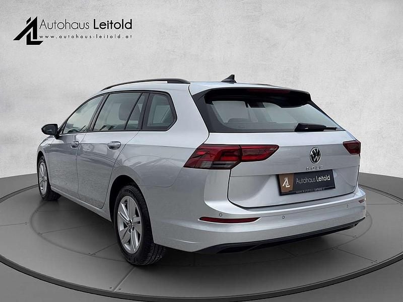 Gebraucht VW Golf VIII Life 116 PS (85 kW) 2022 Silber Kombi