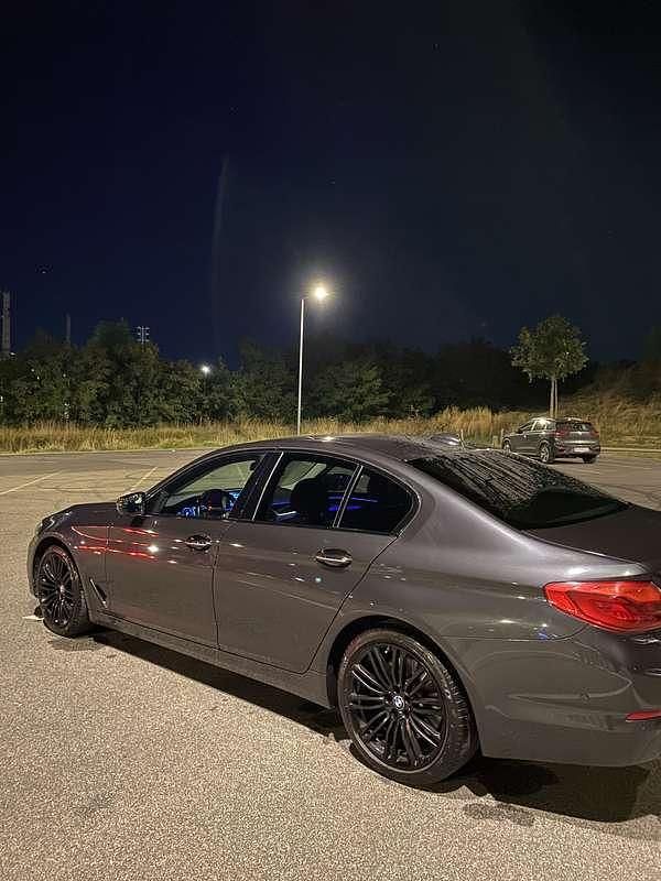 Gebraucht BMW 530 265 PS (194 kW) 2017 Limousine